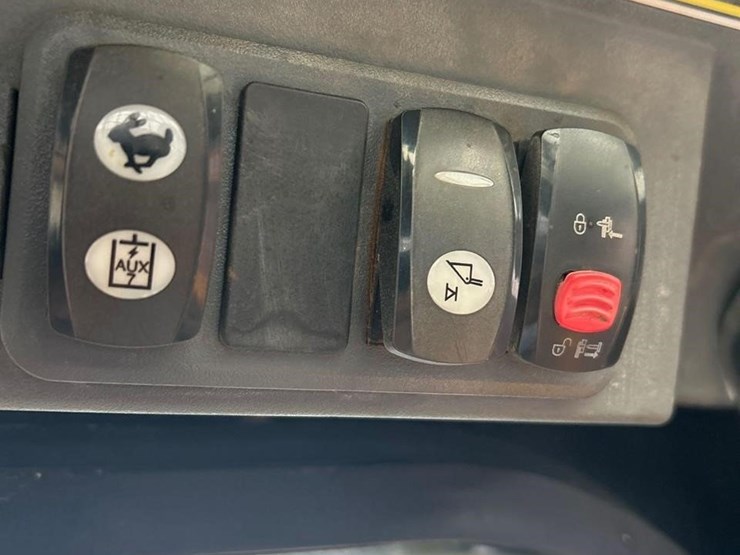 2011-caterpillar-299c-image-17