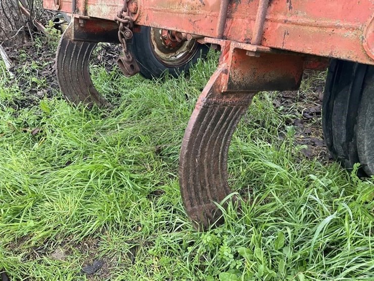 (offsite)-yonkers-johnson-600-2-shank-pull-ripper-image-5