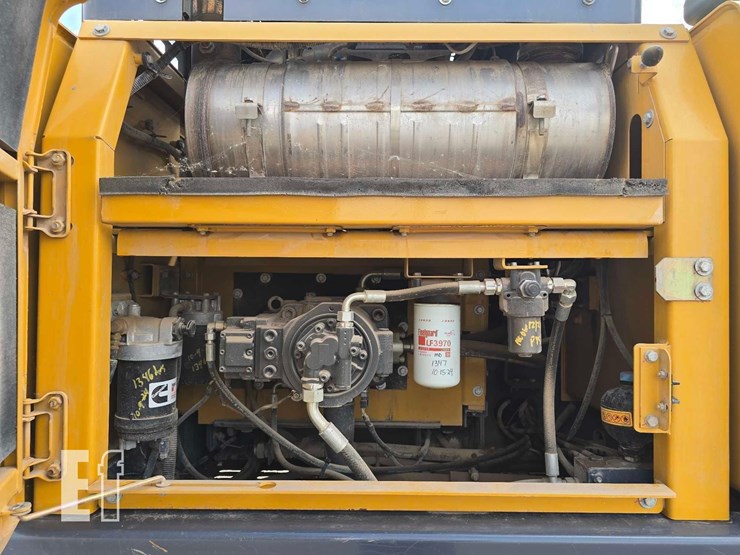 2022-xcmg-xe210u-image-27