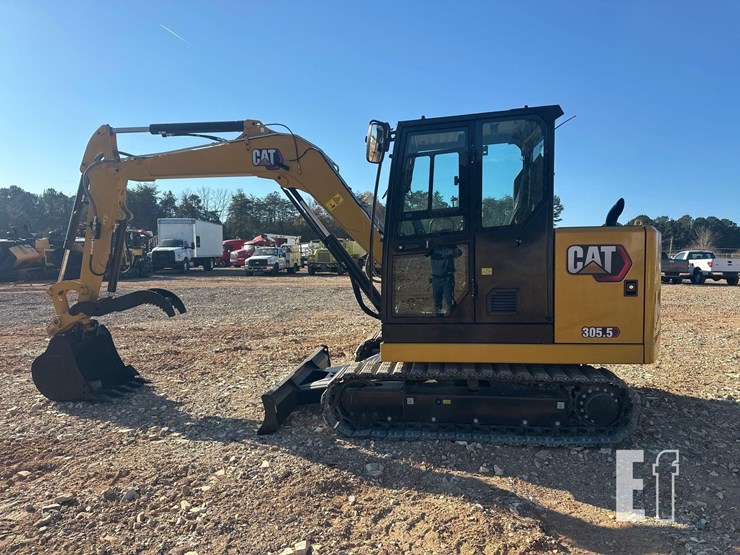 2025-caterpillar-305.5e2-image-6