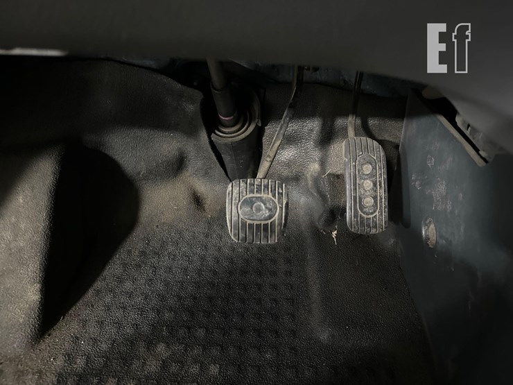 2016-nissan-nv200-image-13