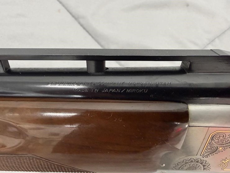 browning-citori-xt-12-gauge-shotgun-image-9