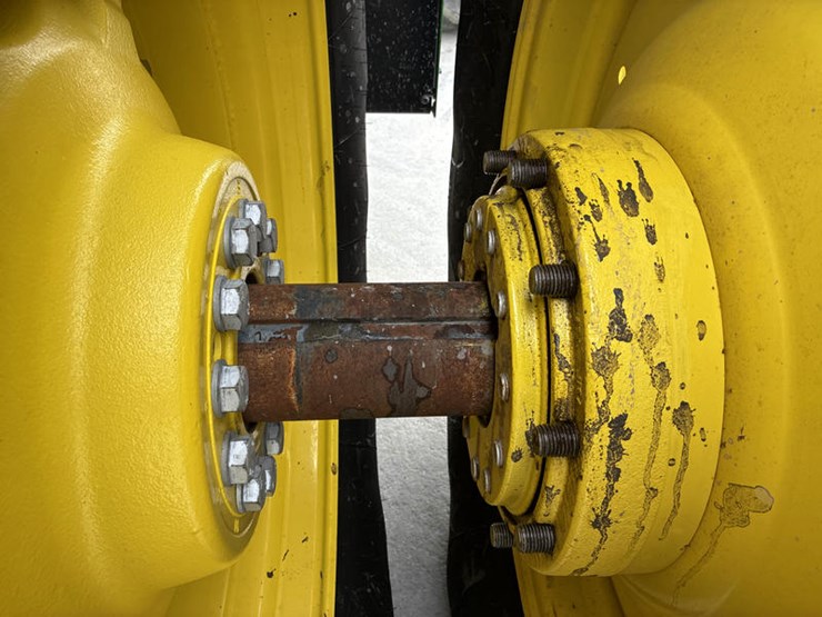 2024-john-deere-9r-590-image-43