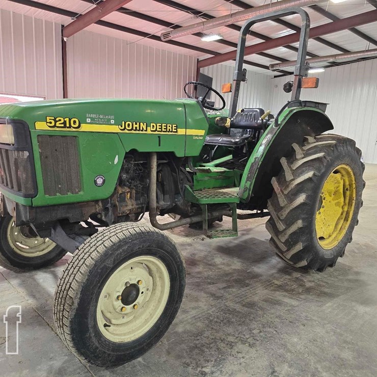 2000 JOHN DEERE 5210