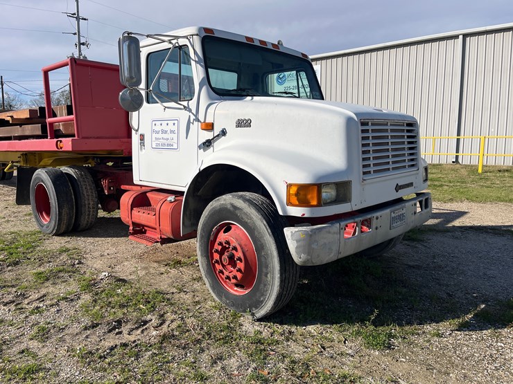 1995-international-4900-image-4