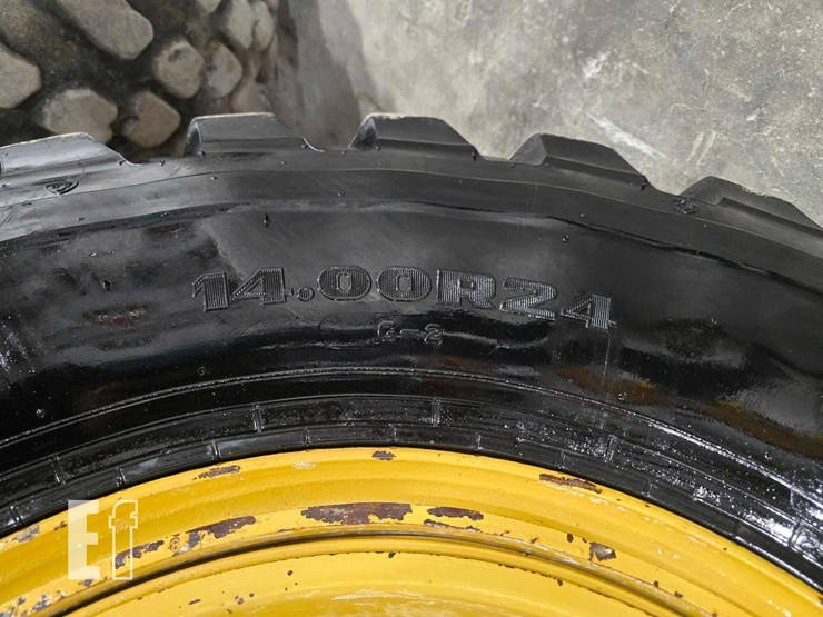 2007-caterpillar-140h-image-32