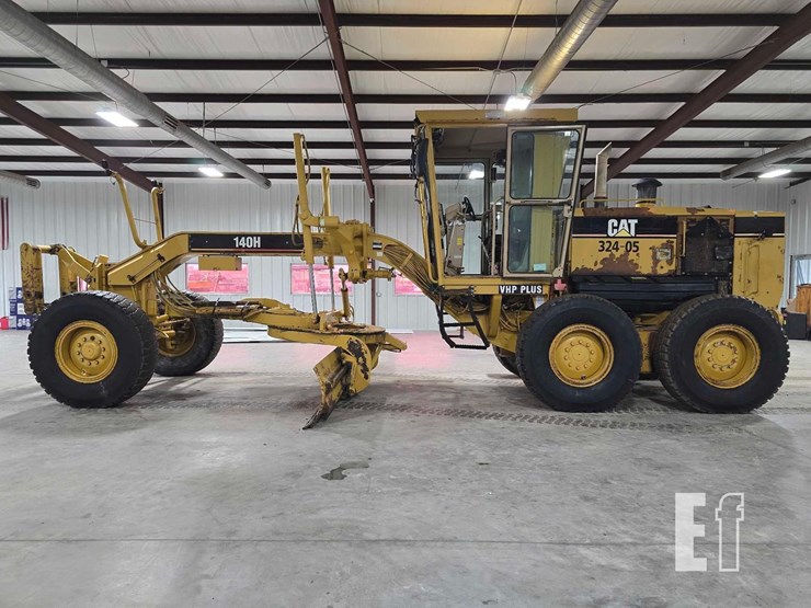 2006-caterpillar-140h-image-38