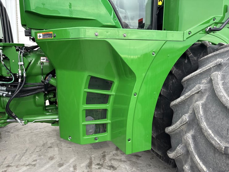 2024-john-deere-9r-590-image-13
