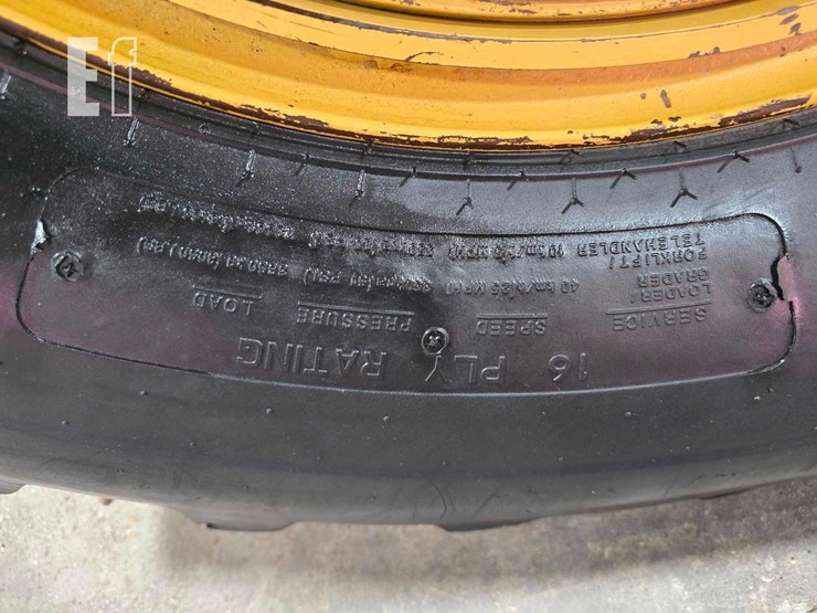 2004-caterpillar-140h-image-33