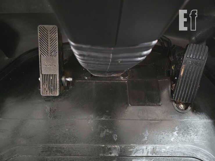 2022-xcmg-xc948u-image-14