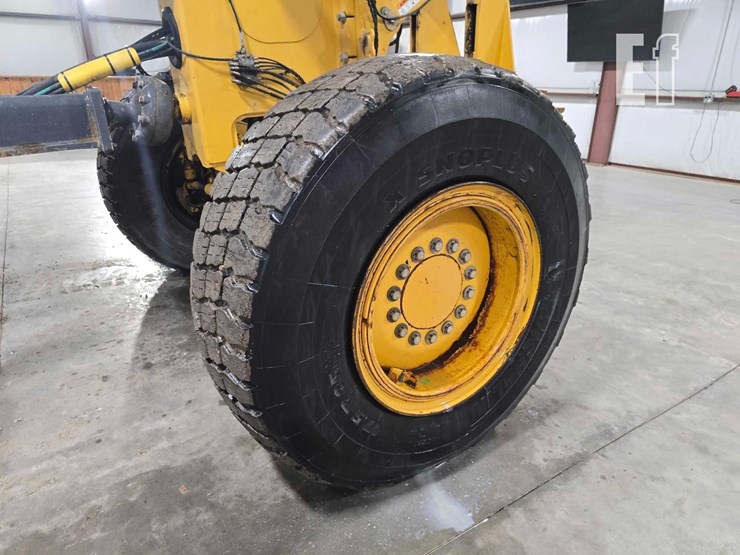 2015-deere-672g-image-26