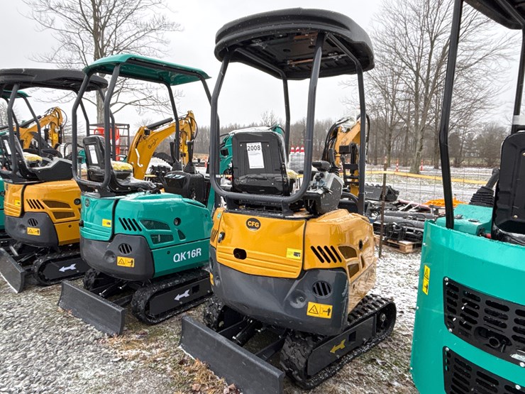 #2008-•-unused-qk18r-mini-excavator-image-5