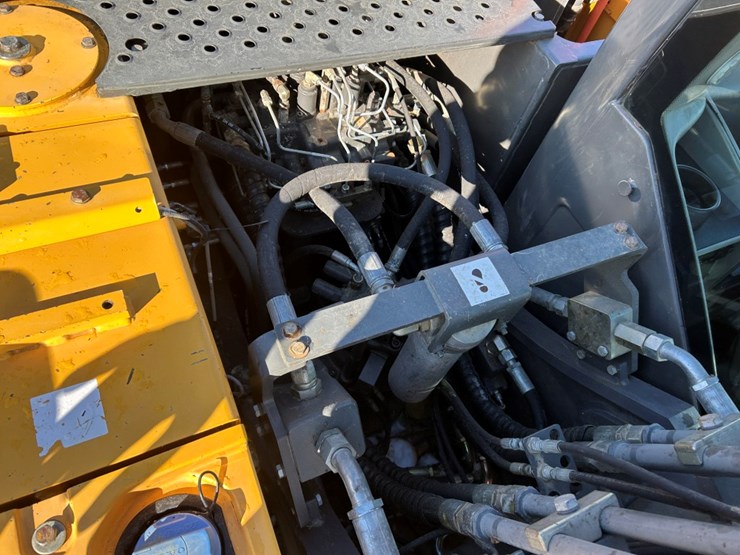 #122558-•-2017-volvo-ec160el-#vcec160ec00310212-image-61