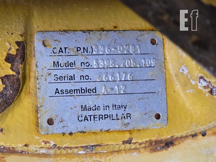 2012-caterpillar-cp56b-image-13