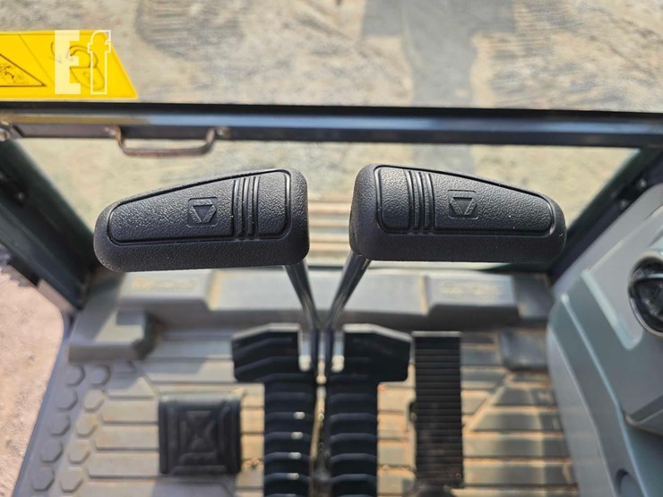 2023-xcmg-xe210u-image-14