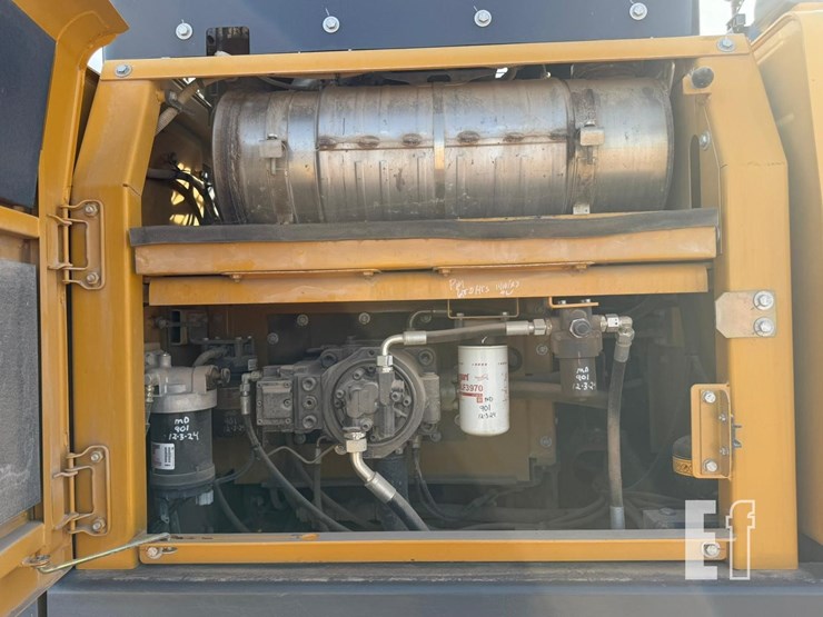 2022-xcmg-xe210u-image-31