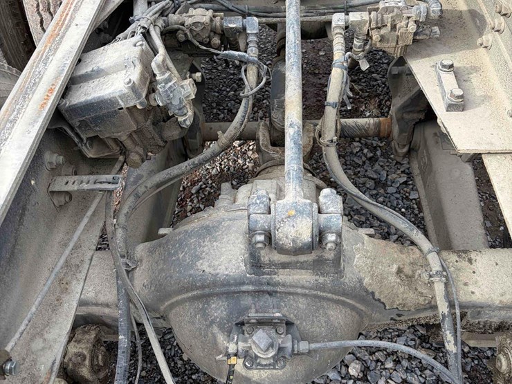 international-4900-image-8