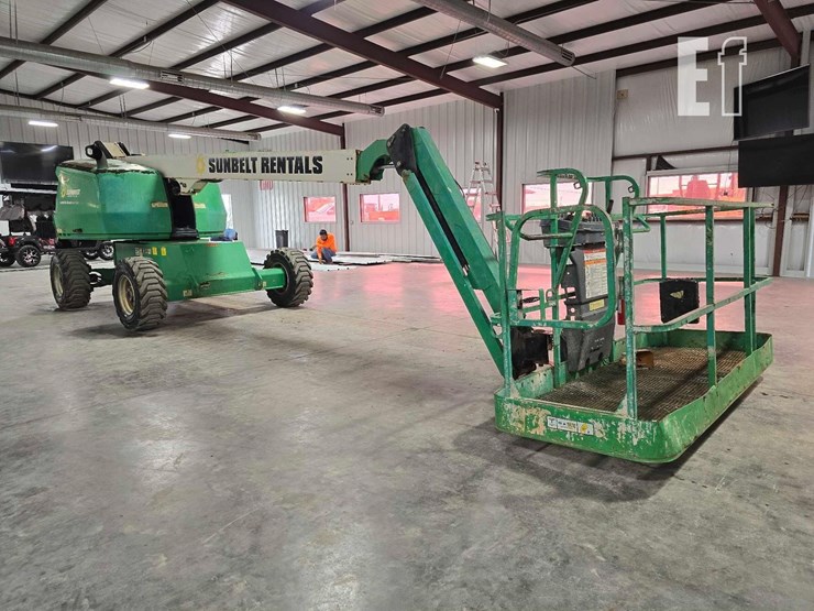 2016-jlg-460sj-image-2