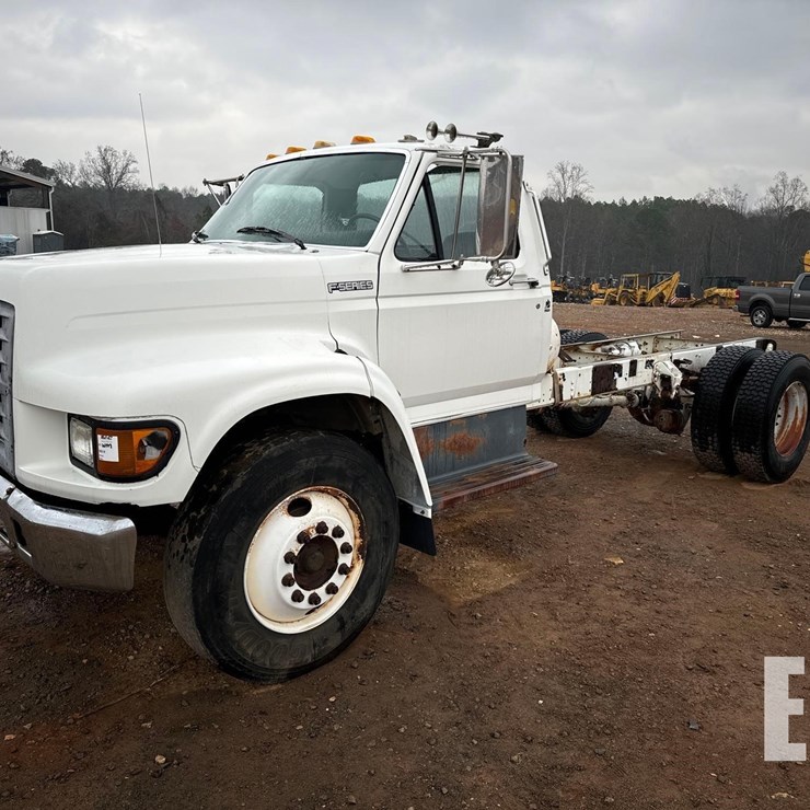 1998 FORD F700