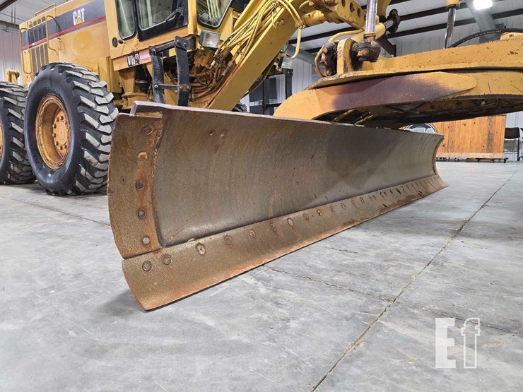 2001-caterpillar-140h-image-10