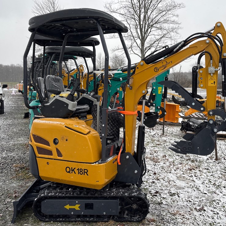 #2009 • Unused QK18R Mini Excavator