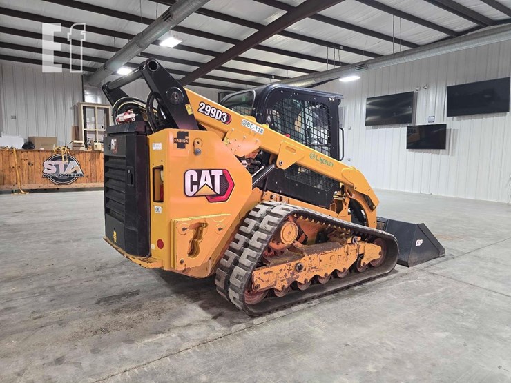 2020-caterpillar-299d3-image-3