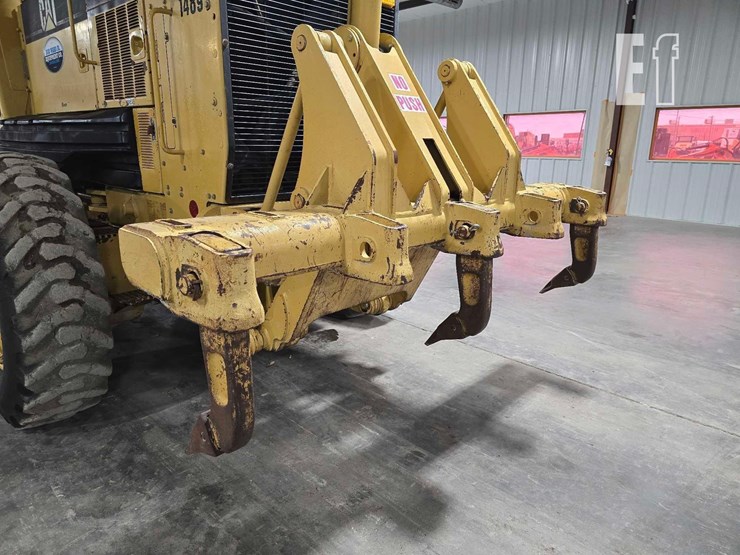 2005-caterpillar-140h-image-13