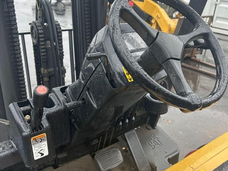 caterpillar-electric-forklift-image-13