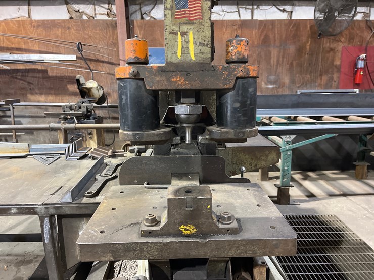 #11-•-pirania-p90-iron-worker-image-3