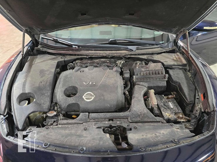 2011-nissan-maxima-image-16