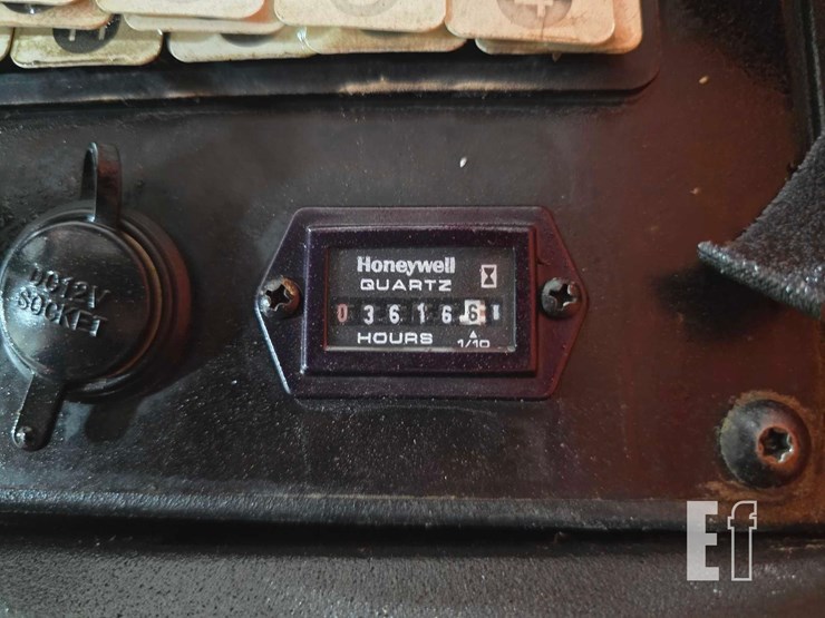 2019-skyjack-sj8831rt-image-25