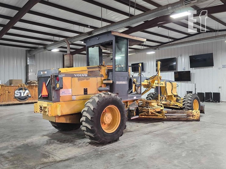 2004-volvo-g60-image-3