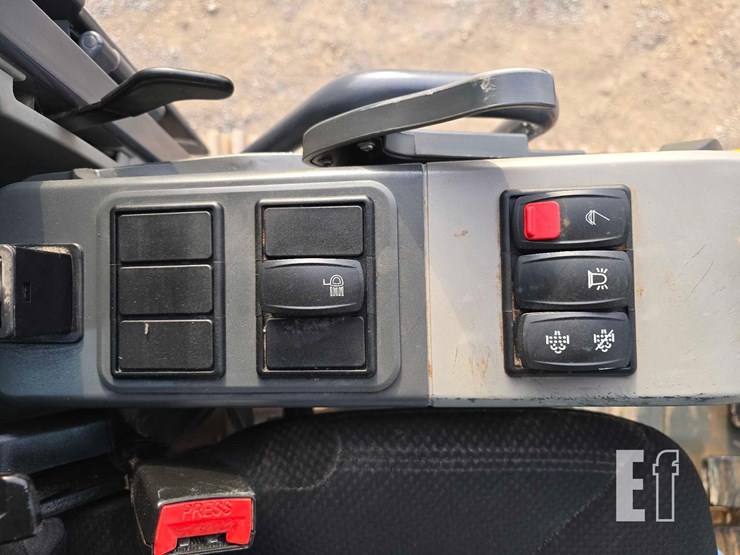 2023-xcmg-xe300u-image-17