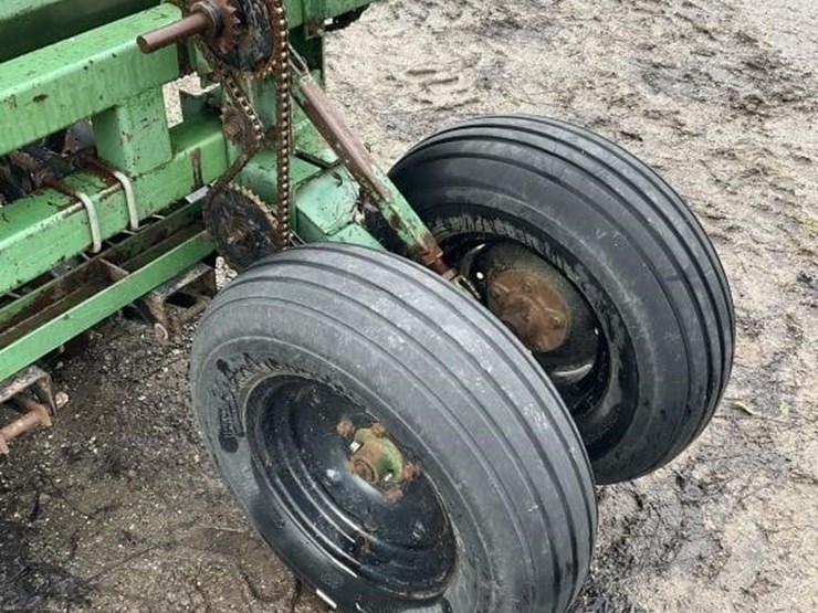 great-plains-15'-3-pt-grain-drill-image-9