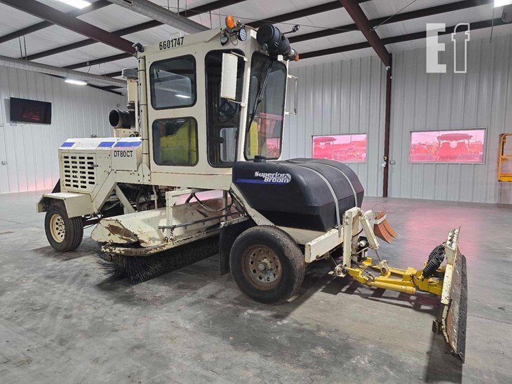 2013-superior-broom-dt80ct-image-1