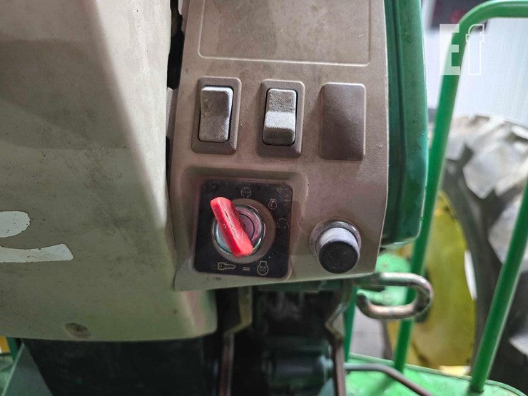 john-deere-6220-image-16