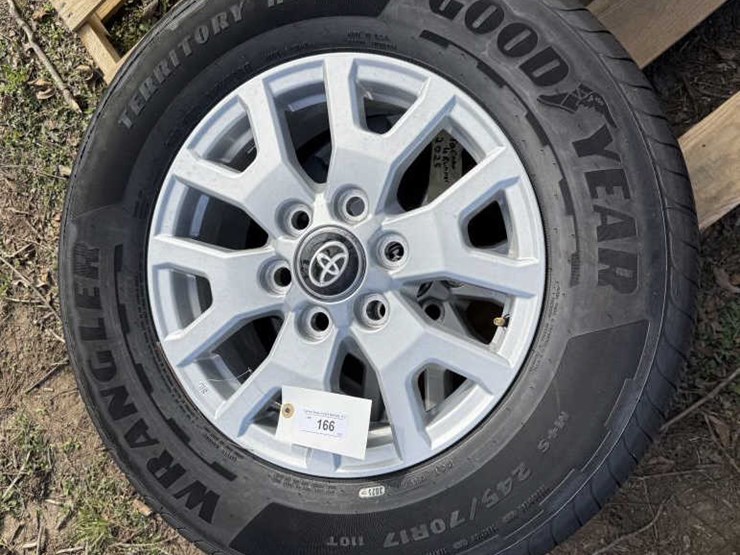 toyota-tacoma-image-2