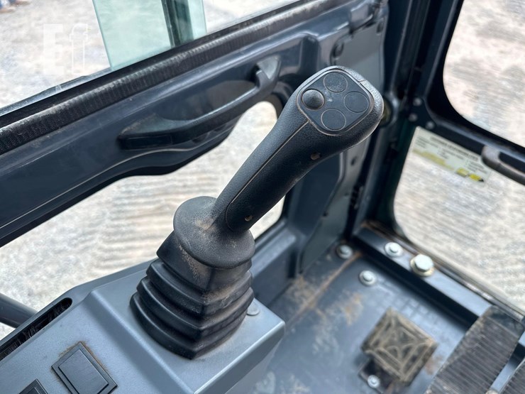 2022-xcmg-xe210u-image-18