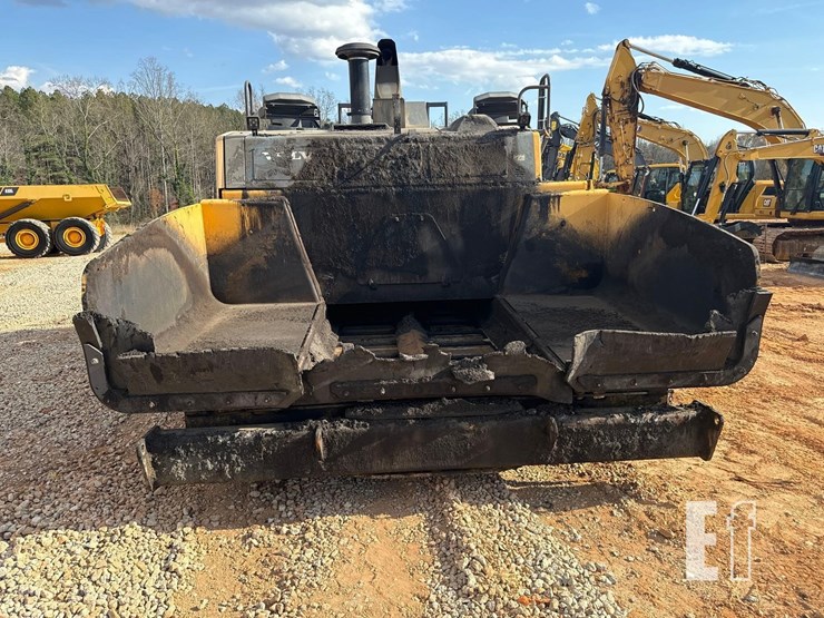 2018-volvo-p7110b-image-8