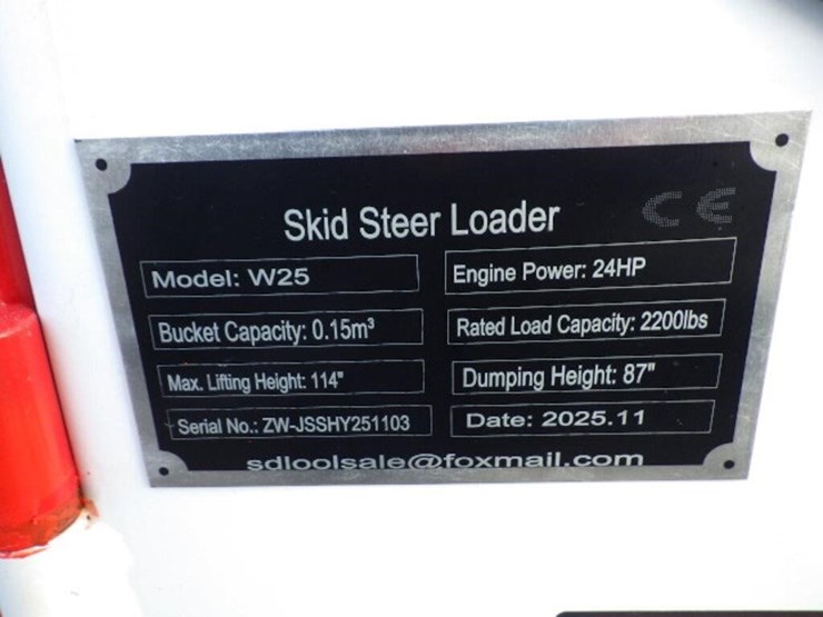 2025-sdlool-w25-skid-steer-tracked-loader-image-17