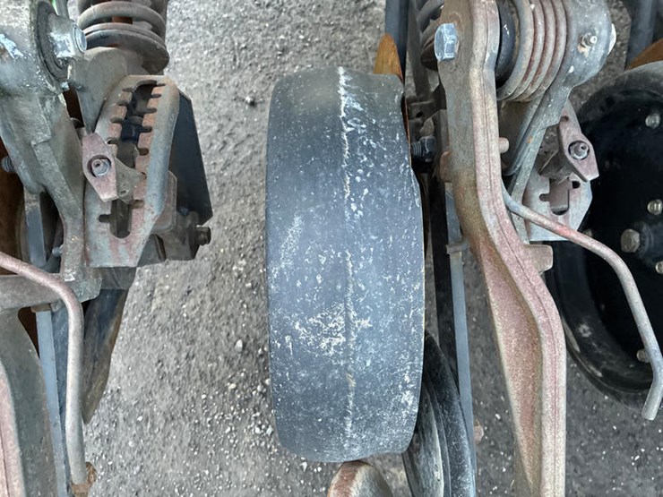 john-deere-1590-image-22