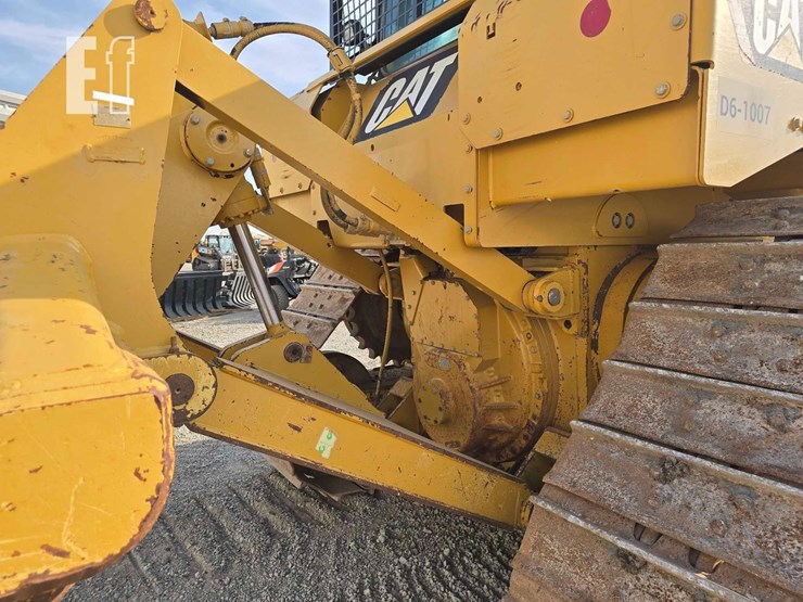 2012-caterpillar-d6t-xw-image-24