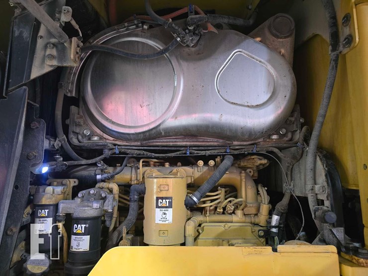 2018-caterpillar-930m-image-11