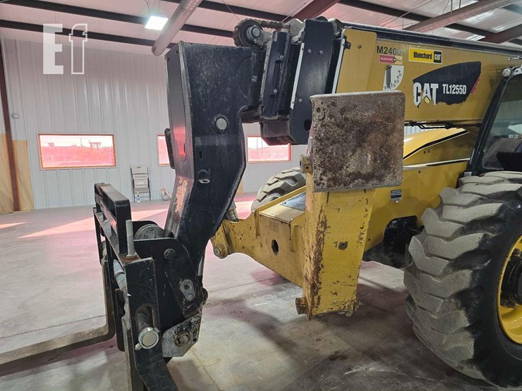 2019-caterpillar-tl1255d-image-12