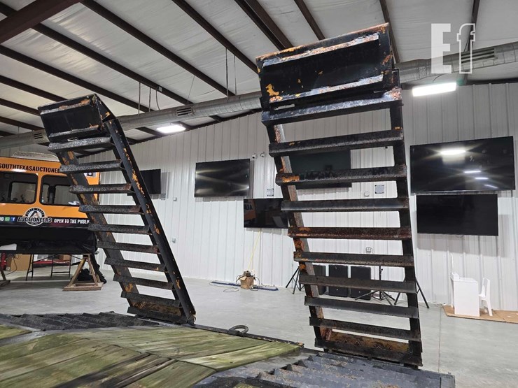 28-foot-tandem-dual-flatbed-trailer-image-10