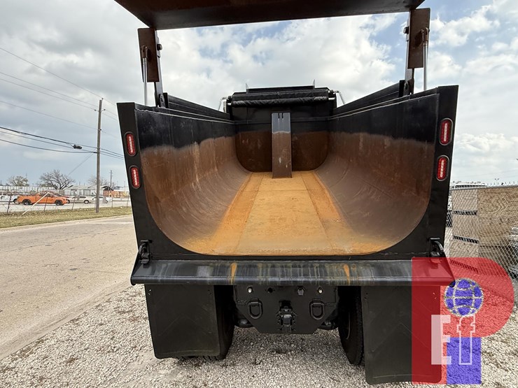 2014-peterbilt-388-image-7