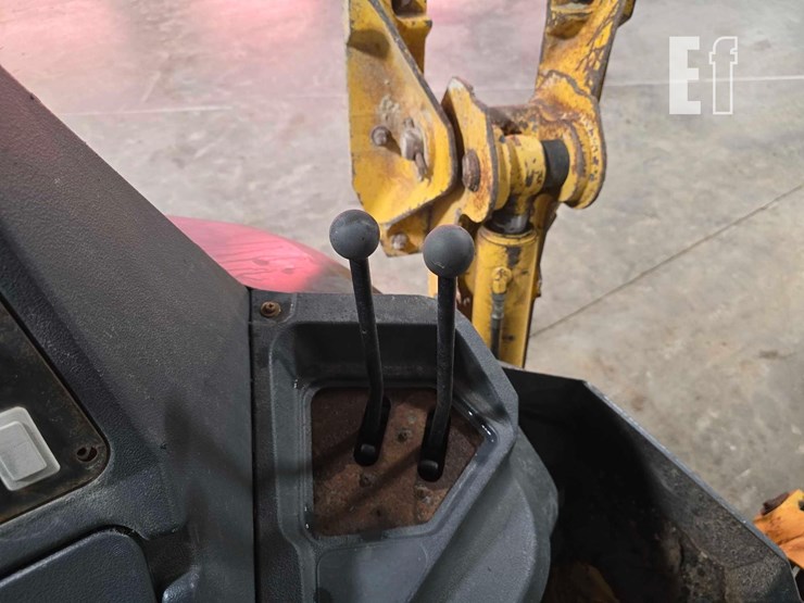 2015-deere-310l-ep-image-21