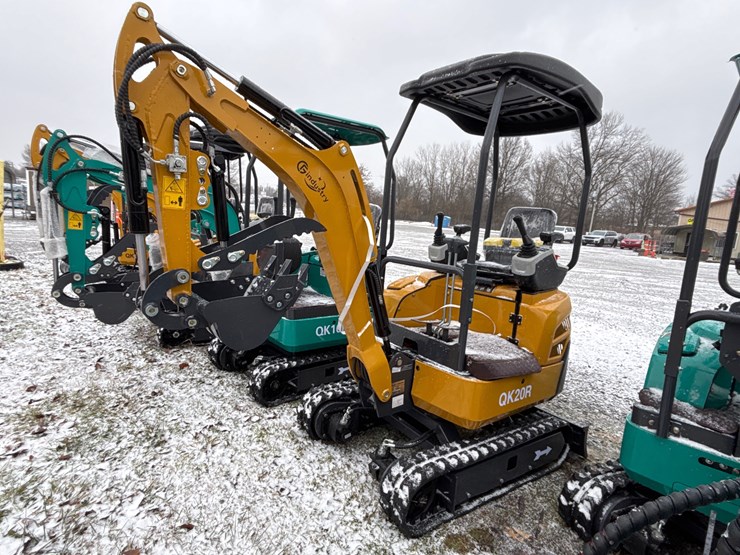 #2010-•-unused-qk20r-mini-excavator-image-1
