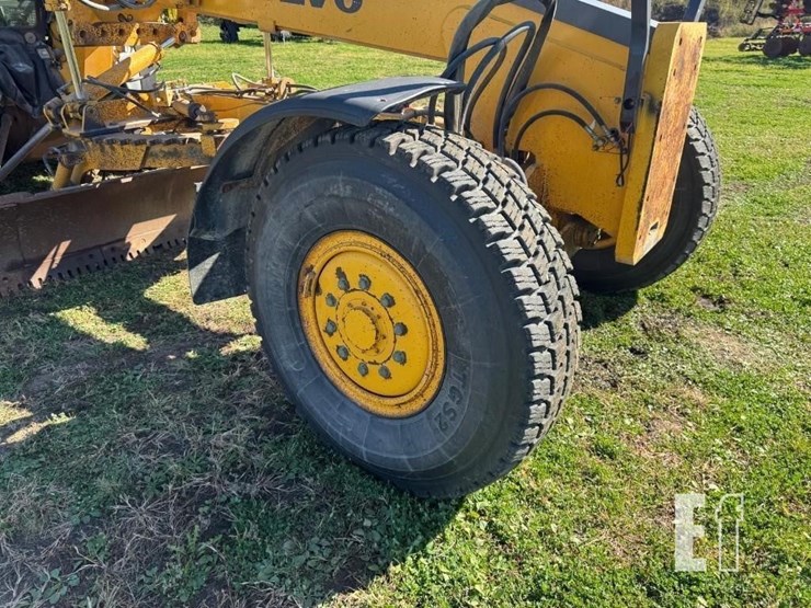 2003-volvo-g746b-image-26