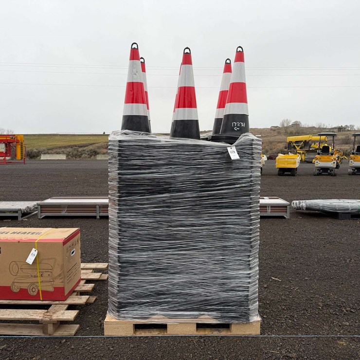 28" Fluorescent Traffic Cones